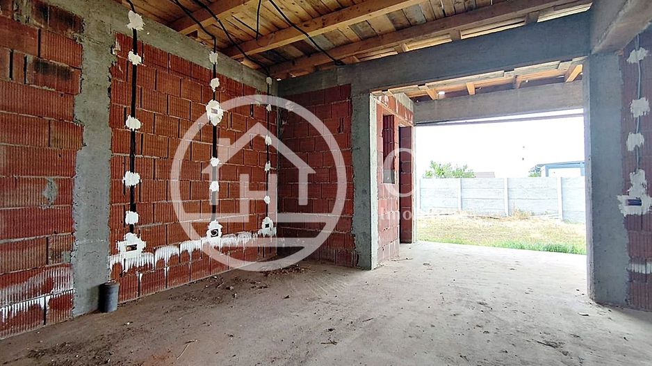 Casa de vanzare cu 4 camere in zona Santandrei, Oradea - Poză 3