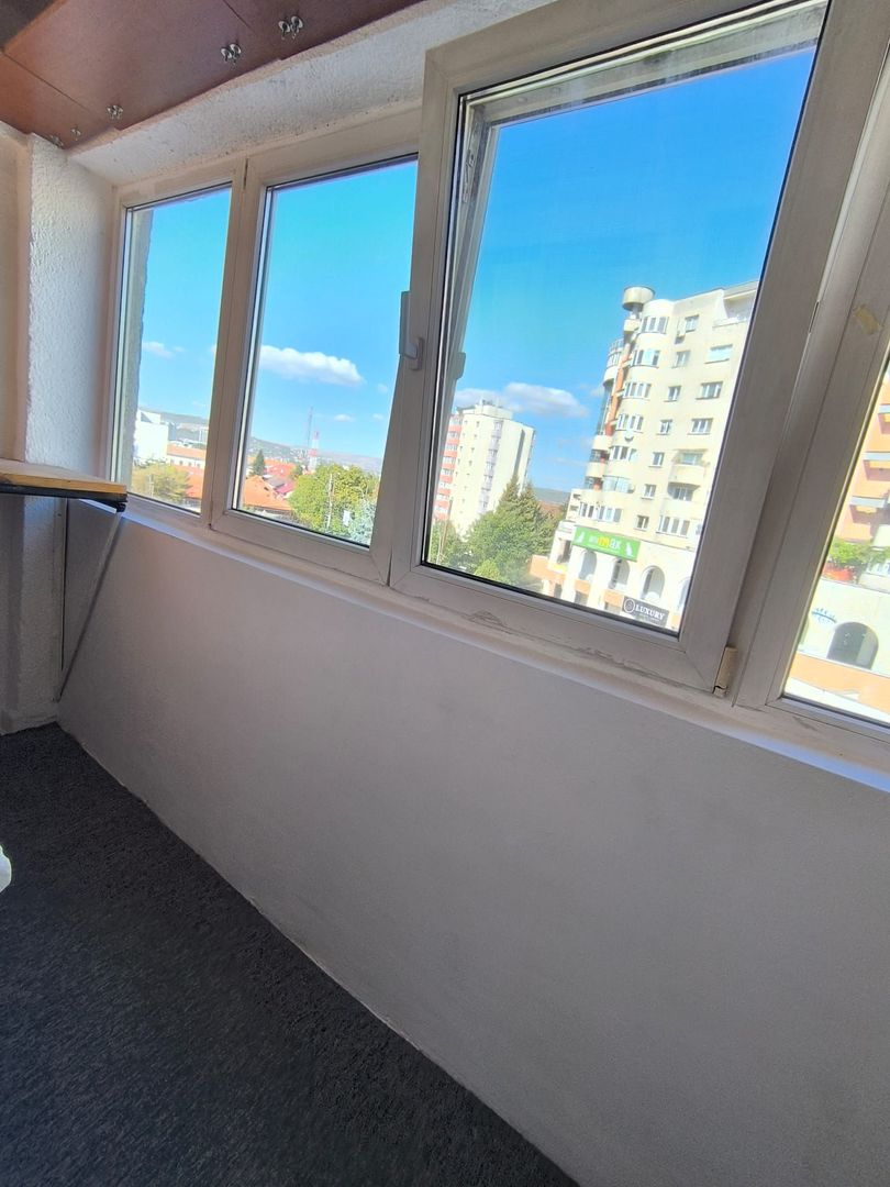 Inchiriere 4 camere Cipariu Centru - Poză 7