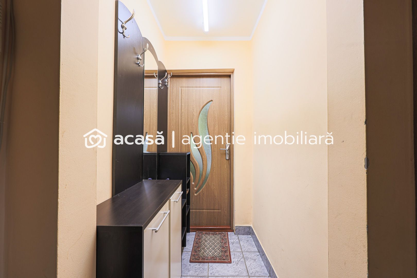 Apartament, la etajul 1, cu balcon spre zona verde, malul Muresului - Poză 3
