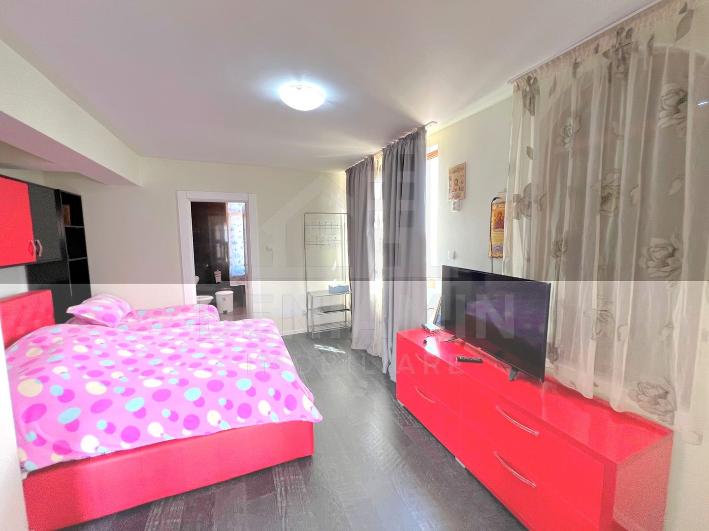 Casa 5 Dormitoare 2 bucatarii 3 bai Living-Toate utilitatile-Popoveni - Poză 4