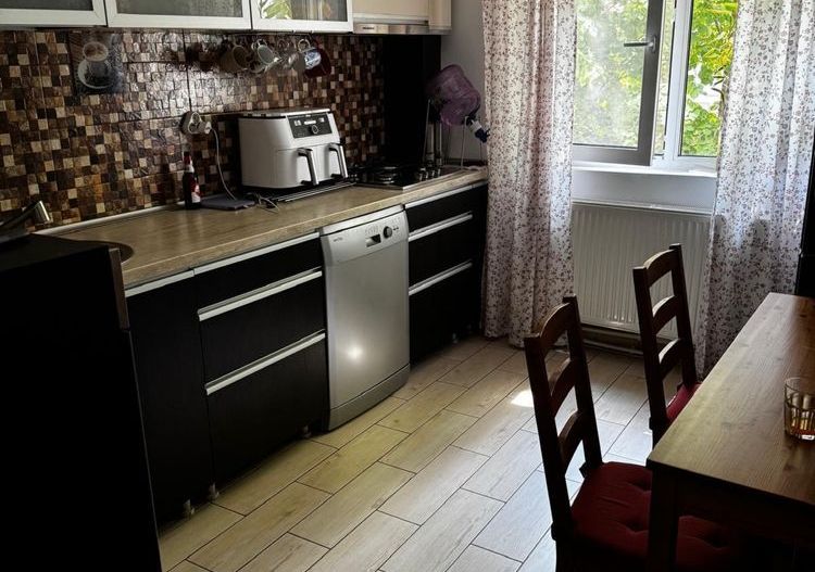 Apartament 3 camere, etaj 2, mobilat complet, 2 băi, loc parcare – zona Gorjului - Poză 5