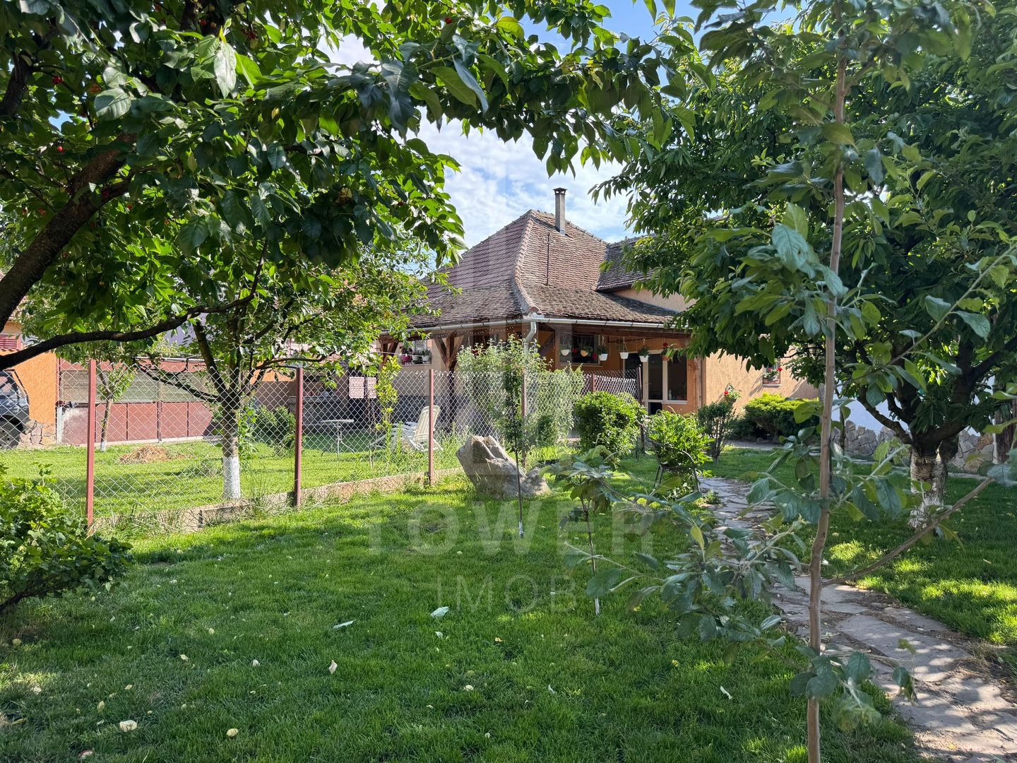 Casă în exclusivitate la Ocna Sibiului - Poză 8