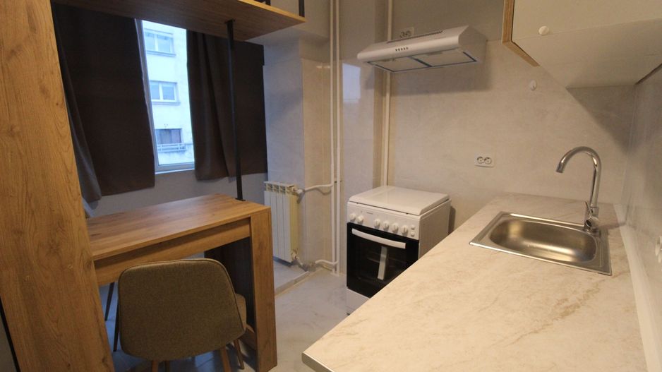 Studio- prima inchiriere - Piata Alba Iulia - Decebal - vedere Rond - Poză 3