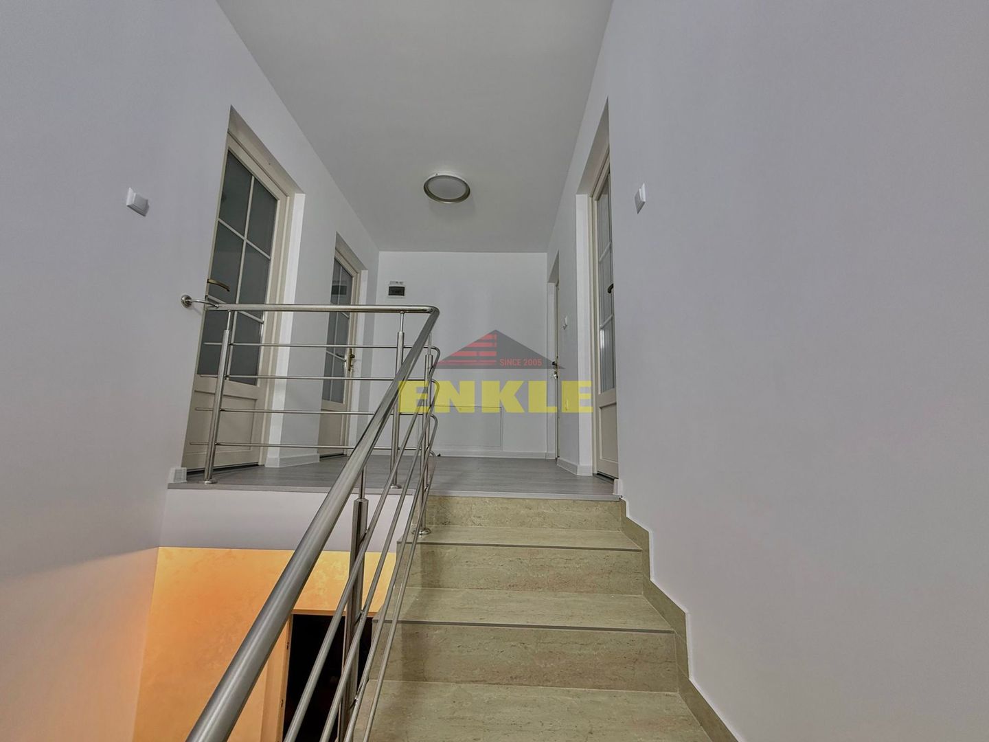 Casă / Vilă cu 4 camere de vânzare în Ultracentral, Botosani - Poză 3