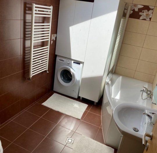 Casa / vila 4 camere in duplex, orasul Brasov - Poză 9