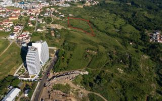 Teren construibil 2.700 mp, strada Frunzisului langa Wings - Poză 1