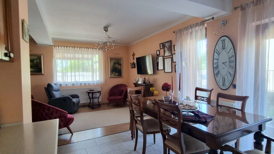 Vila la cheie cu grădină- sector 5 - Poză 7