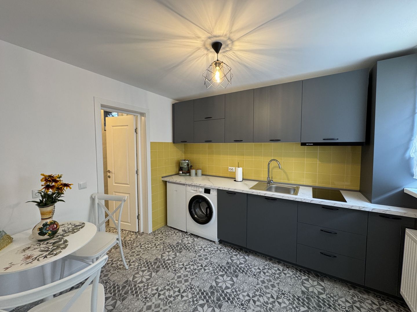 Apartament cu 2 camere la casa in Blumana, str De Mijloc - Poză 8