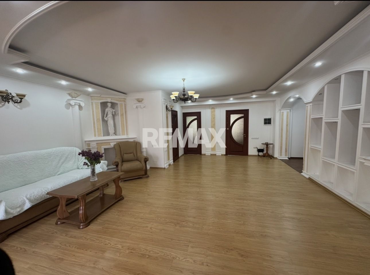 Apartament cu 2 odăi +living ultra centru, Mun. Chișinău - Poză 7