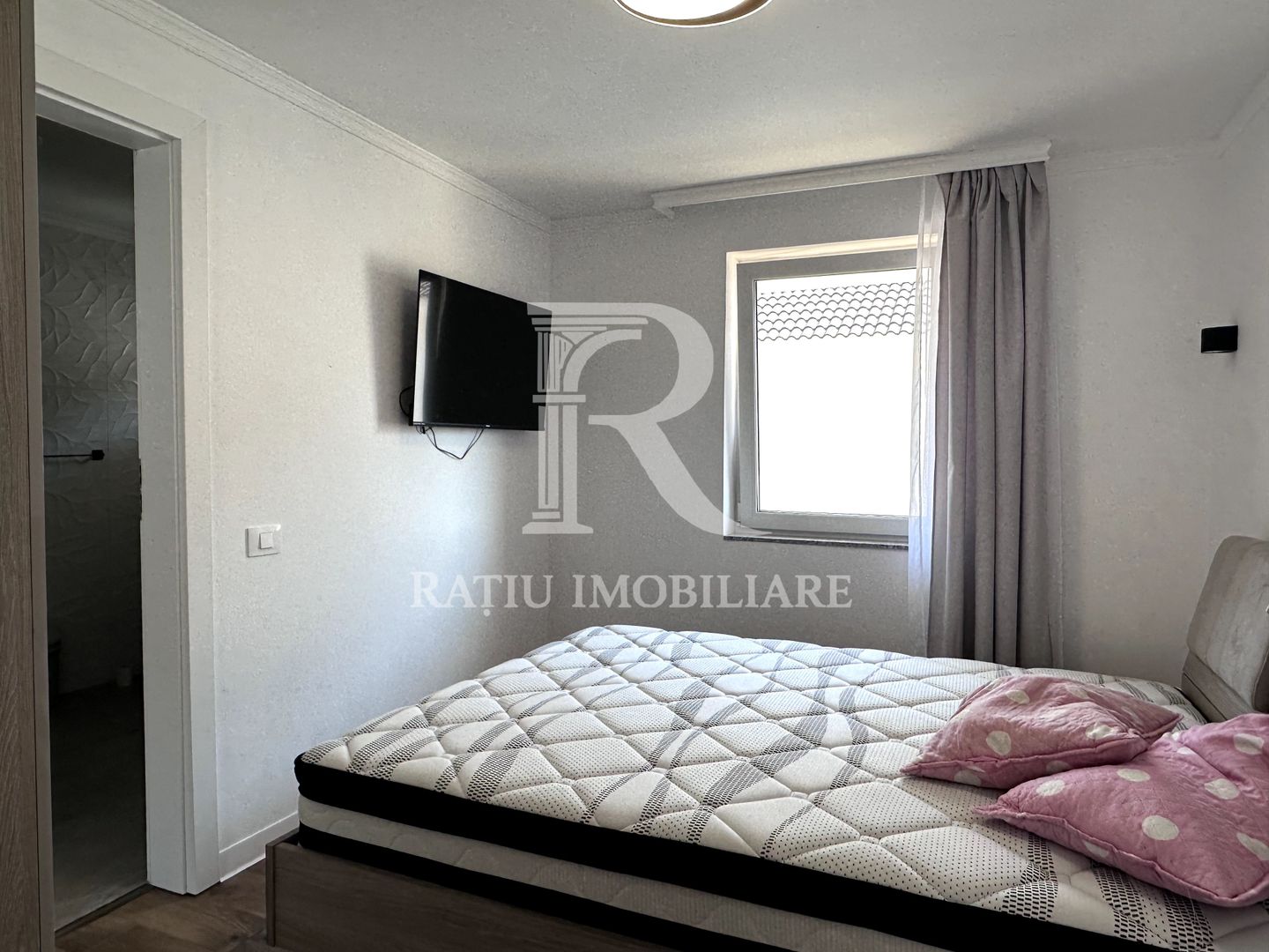 Casa cu 5 dormitoare de închiriat | Cartierul Lotus | Sanmartin - Poză 14