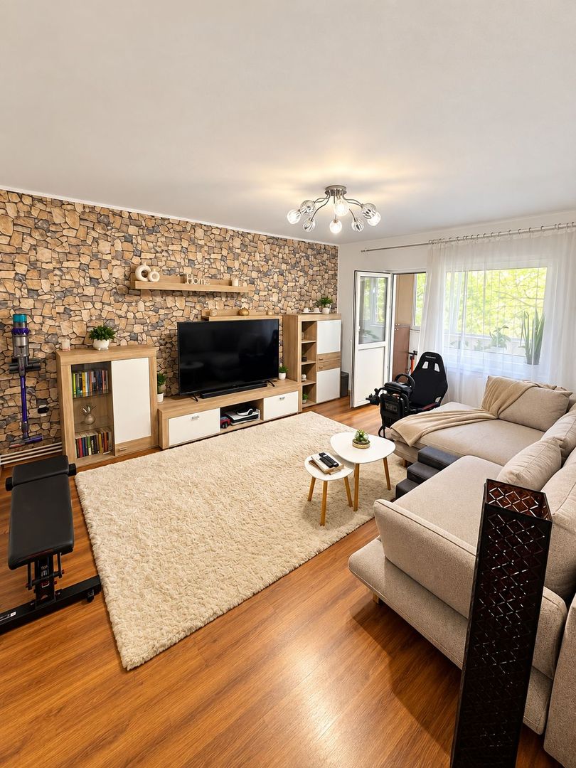 Dambovita | 3 camere | Decomandat | Centrala proprie | 2 bai | 2 balcoane - Poză 1