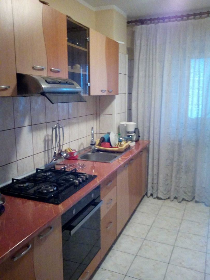 BRASADAS închiriază ap 2 cam Et 6/8 zona Unirii - Poză 4
