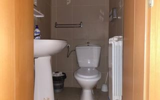 Spațiu comercial de închiriat-zonă ultracirculată, Micro 3 -Târgoviște - Poză 9