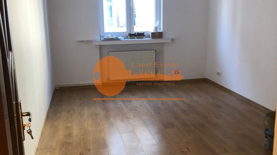 3 camere langa metrou Piata Romana - Poză 1