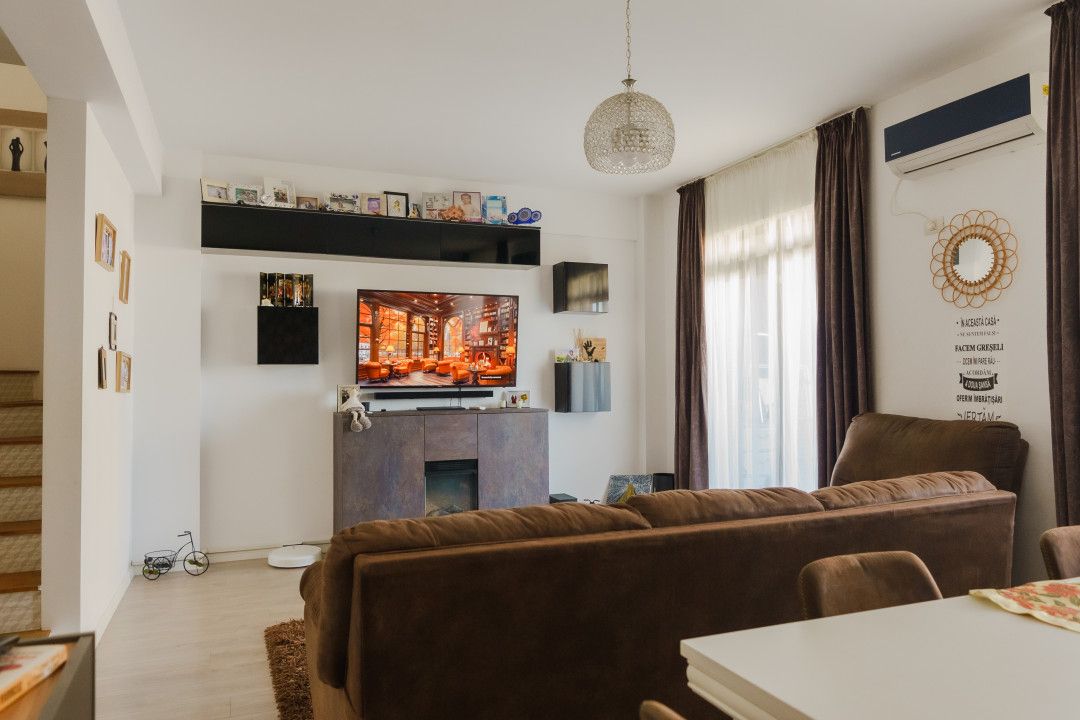 PALAZU MARE -  Vila Duplex cu 4 Camere, Panorama Superba si Curte Amenajata - Poză 22