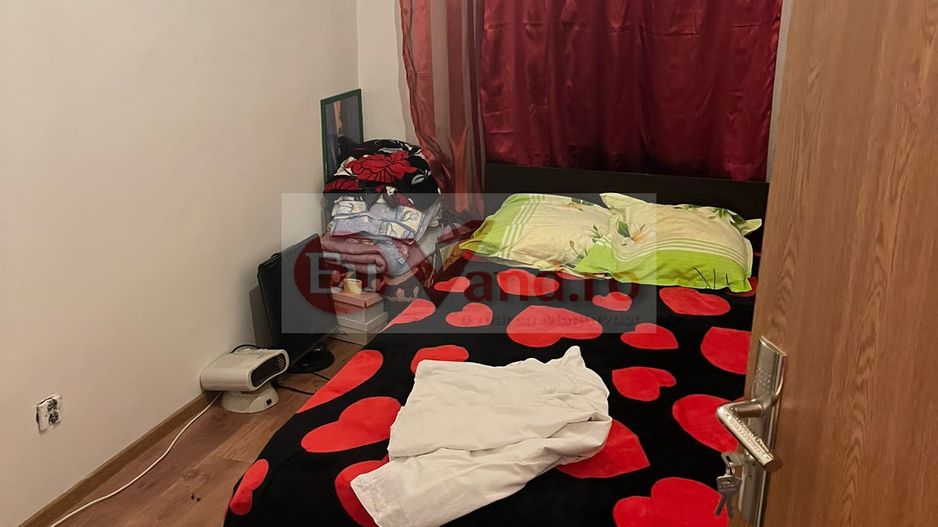 De vanzare apartament 3 camere Micro 16, etaj 4/4, 64.000 euro - Poză 6