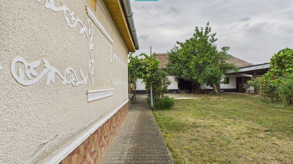 Casa Pecica, zona centrala. - Poză 2