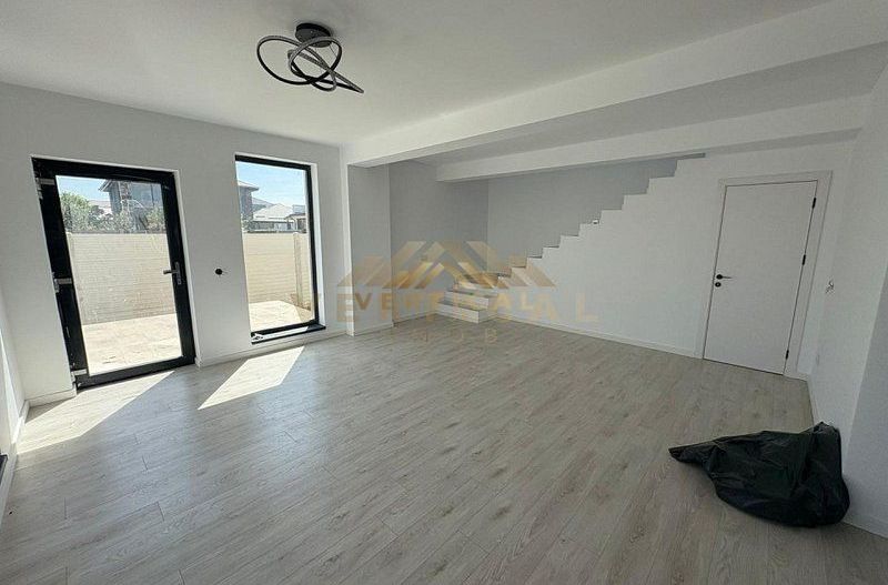 Vila la intrare in comuna Berceni - Poză 3