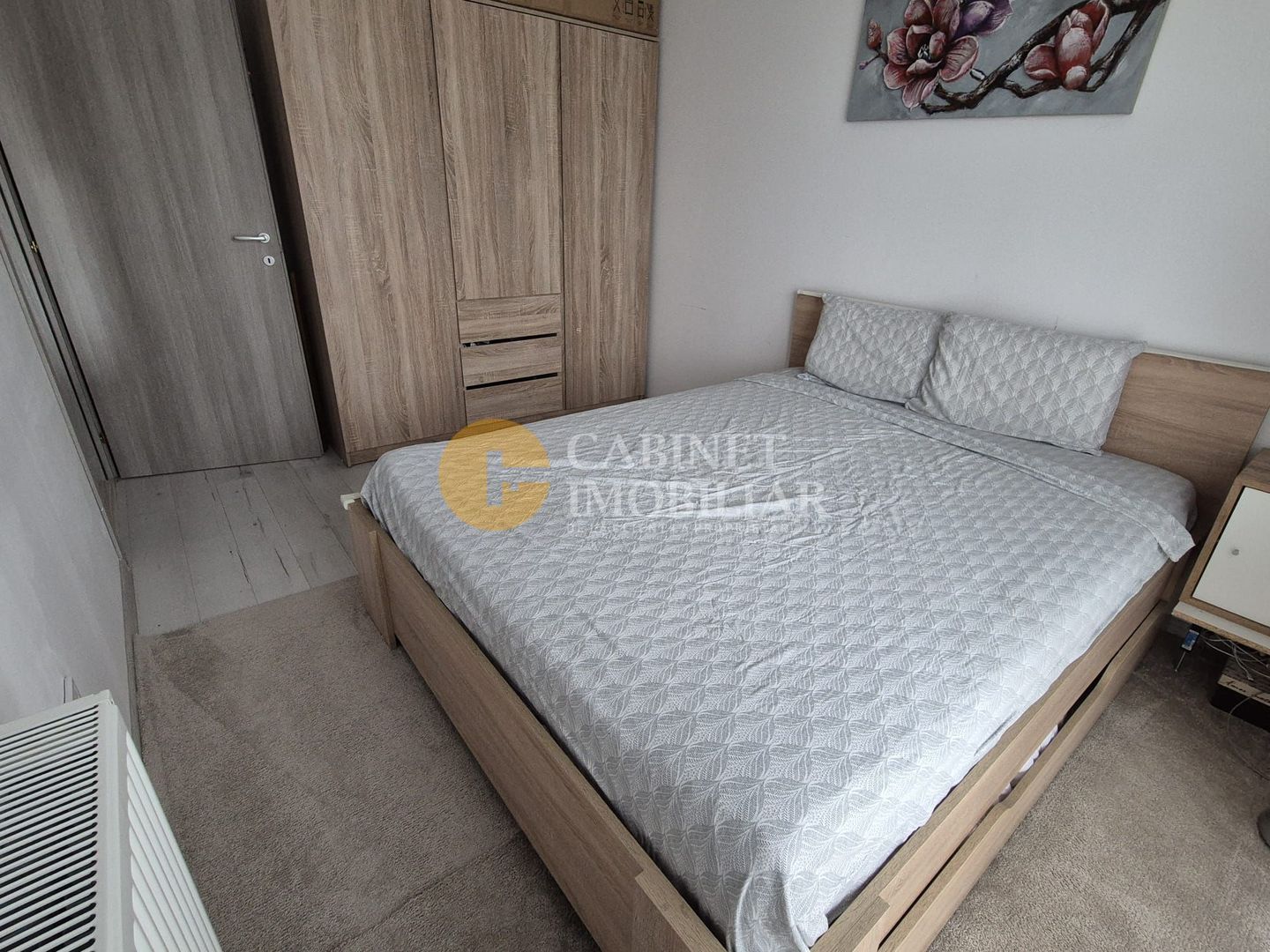 BLOC NOU INTABULAT - 3 CAMERE DECOMANDAT - ETAJ INTERMEDIAR - MOBILAT SI UTILAT - Poză 1