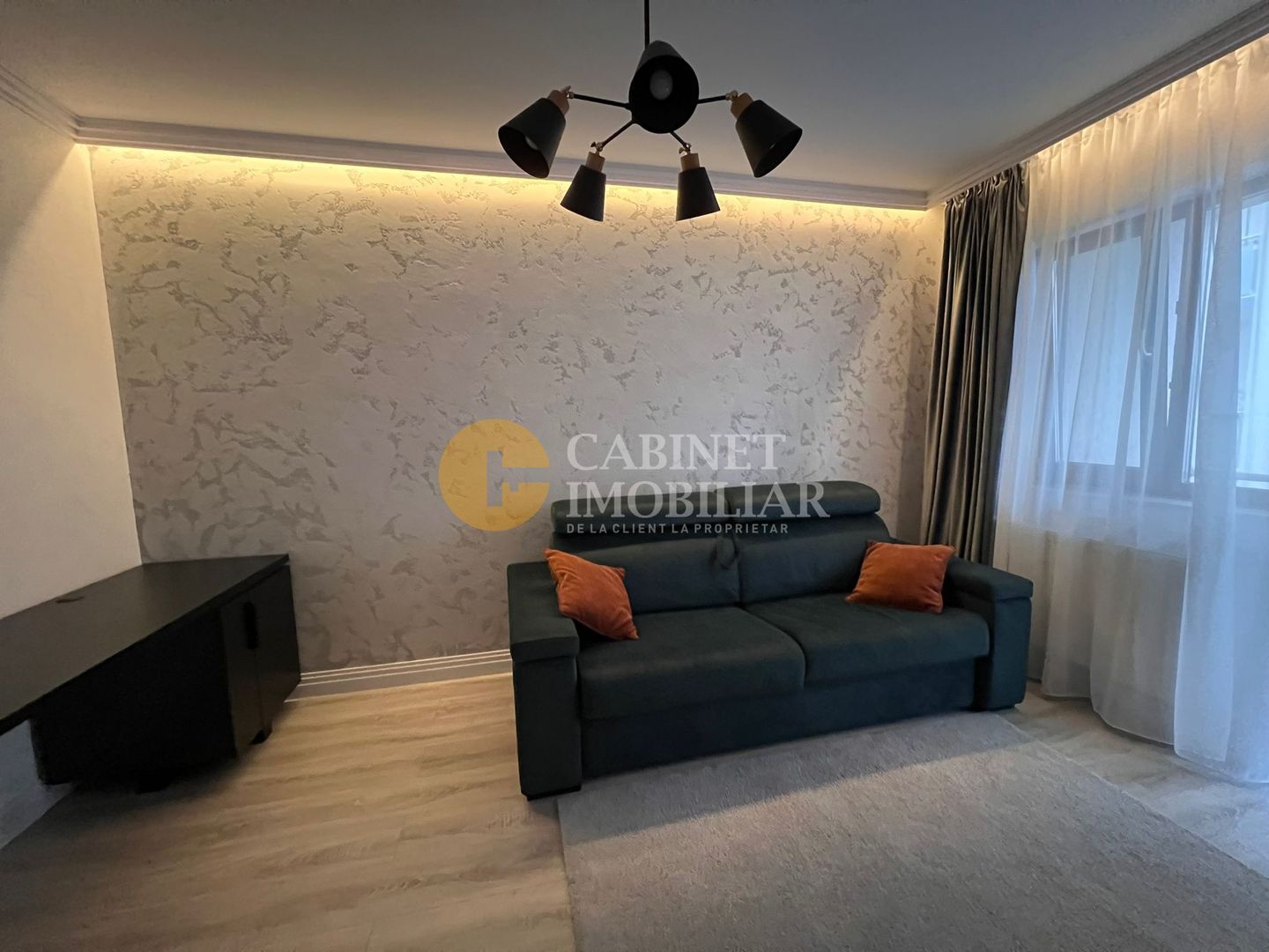 Cug- Apartament 1 Camere Decomandat - Etaj 1 + Loc De Parcare . Bloc 2024 - Poză 1