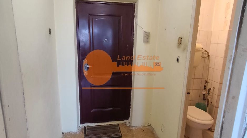 Garsoniera Gorjului-Bloc mixt(200 m metrou-1981) - Poză 2