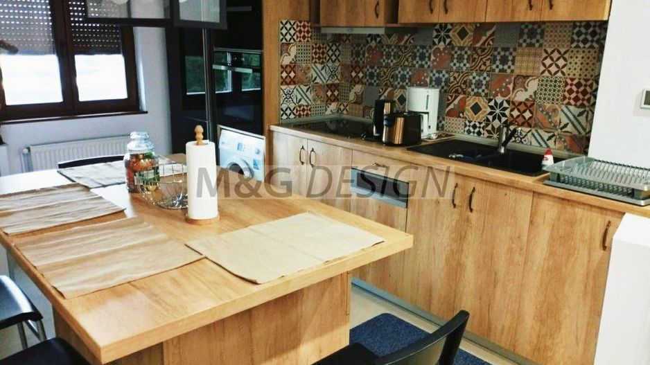 3 camere aproape de centru  renovat centrala proprie - Poză 1