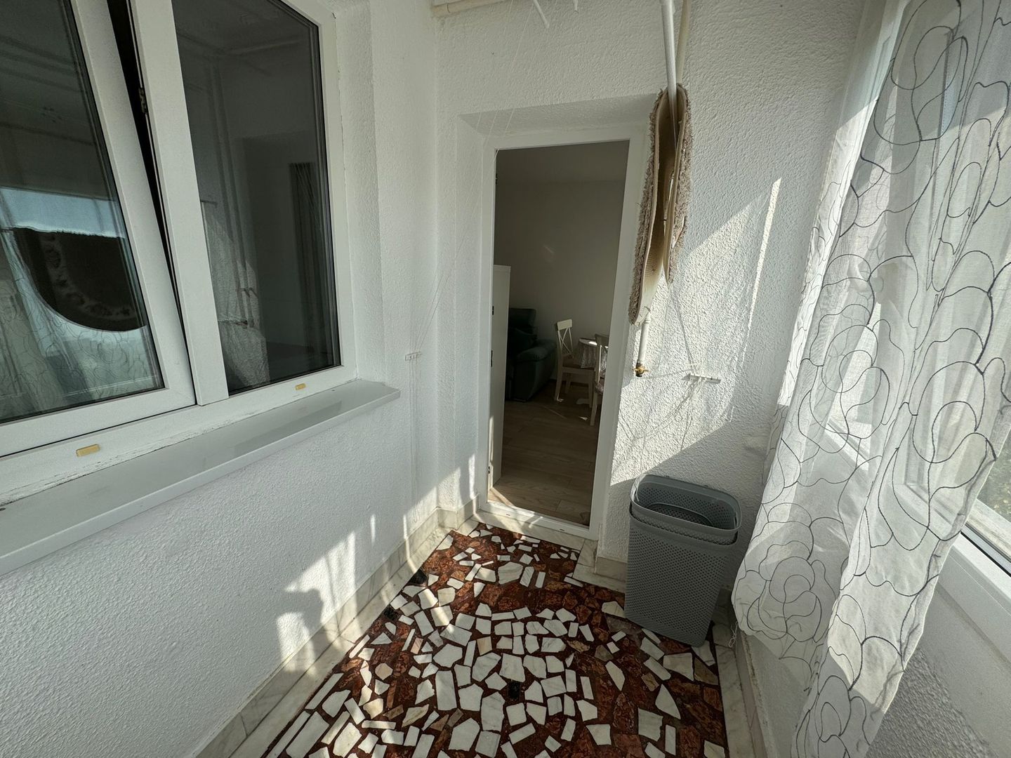 Costin Georgian Chisinau 2 camere 5/8 42 mp - Poză 9