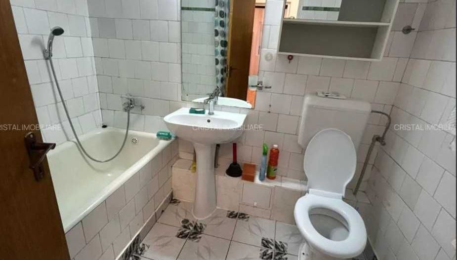 Inchiriez apartament 2 camere, etaj 1, Titan Sector 3 - Poză 8