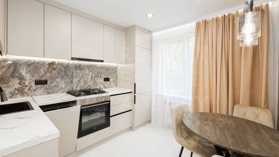 Vânzare, apartament, 2 camere + living, str. Saharov, Râșcani - Poză 5