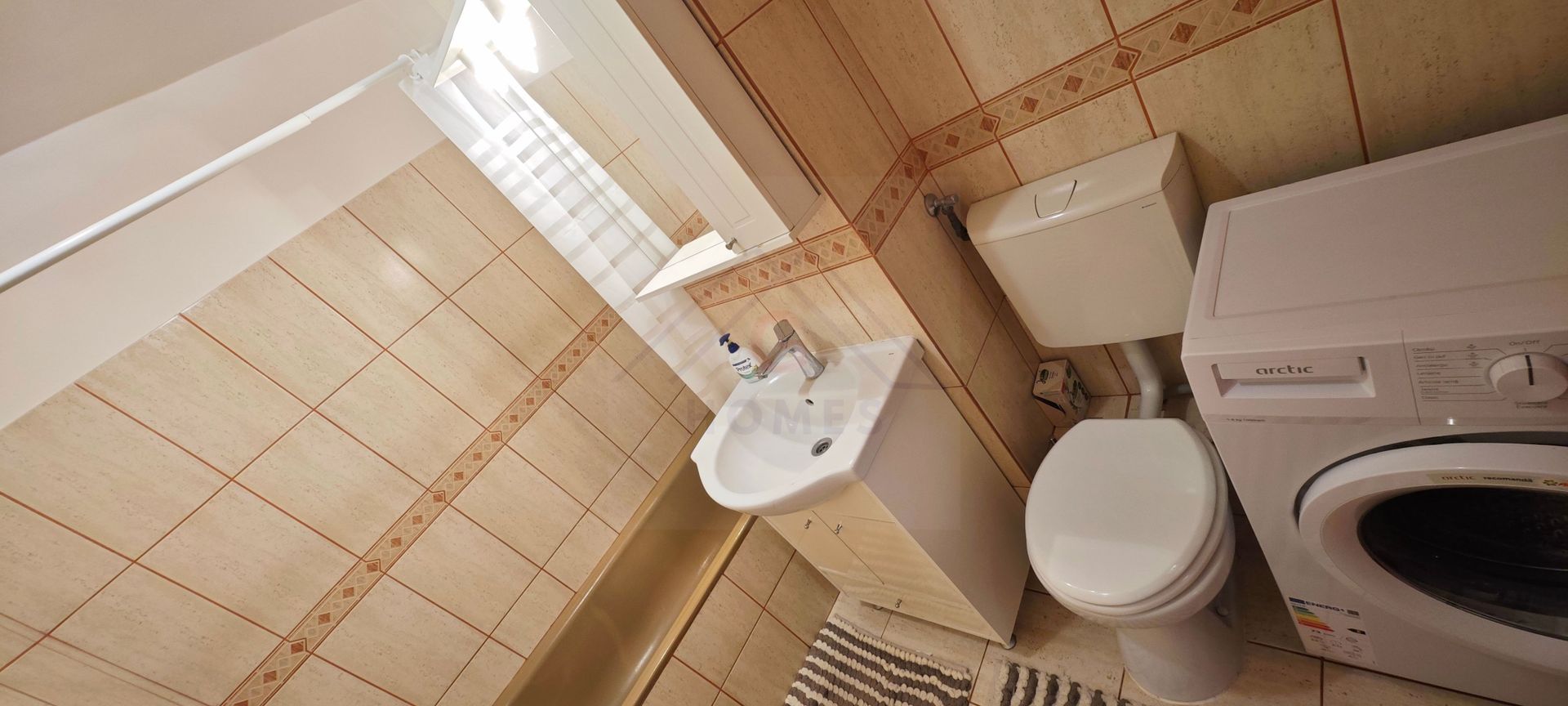 Apartament mare, decomandat, bucatarie separata. PET FRIENDLY. - Poză 6