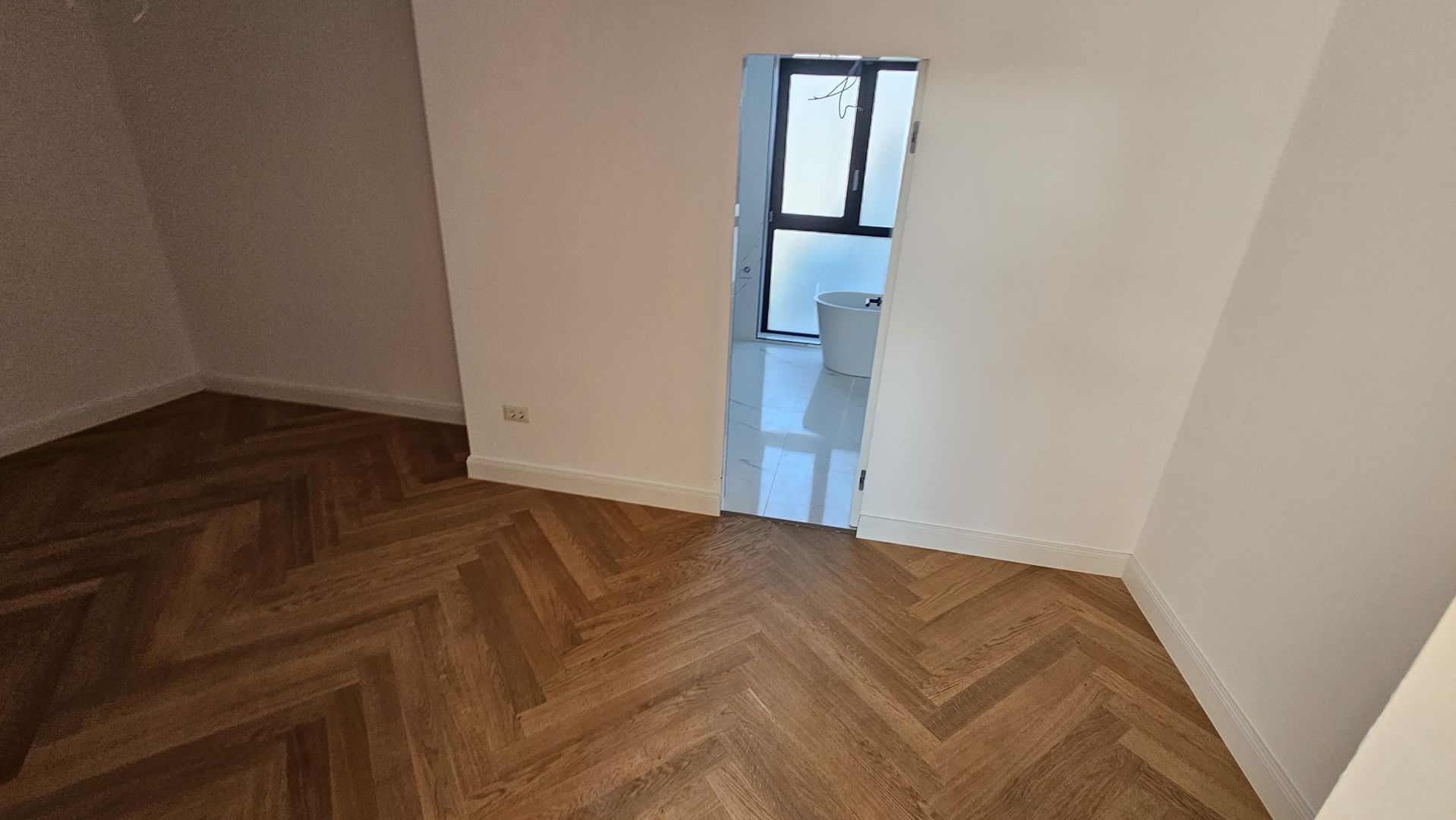 CASA 5 CAMERE, PISCINA ROOFTOP, POMPA CALDURA, RACIRE PASIVA, COMIS 0% - Poză 12