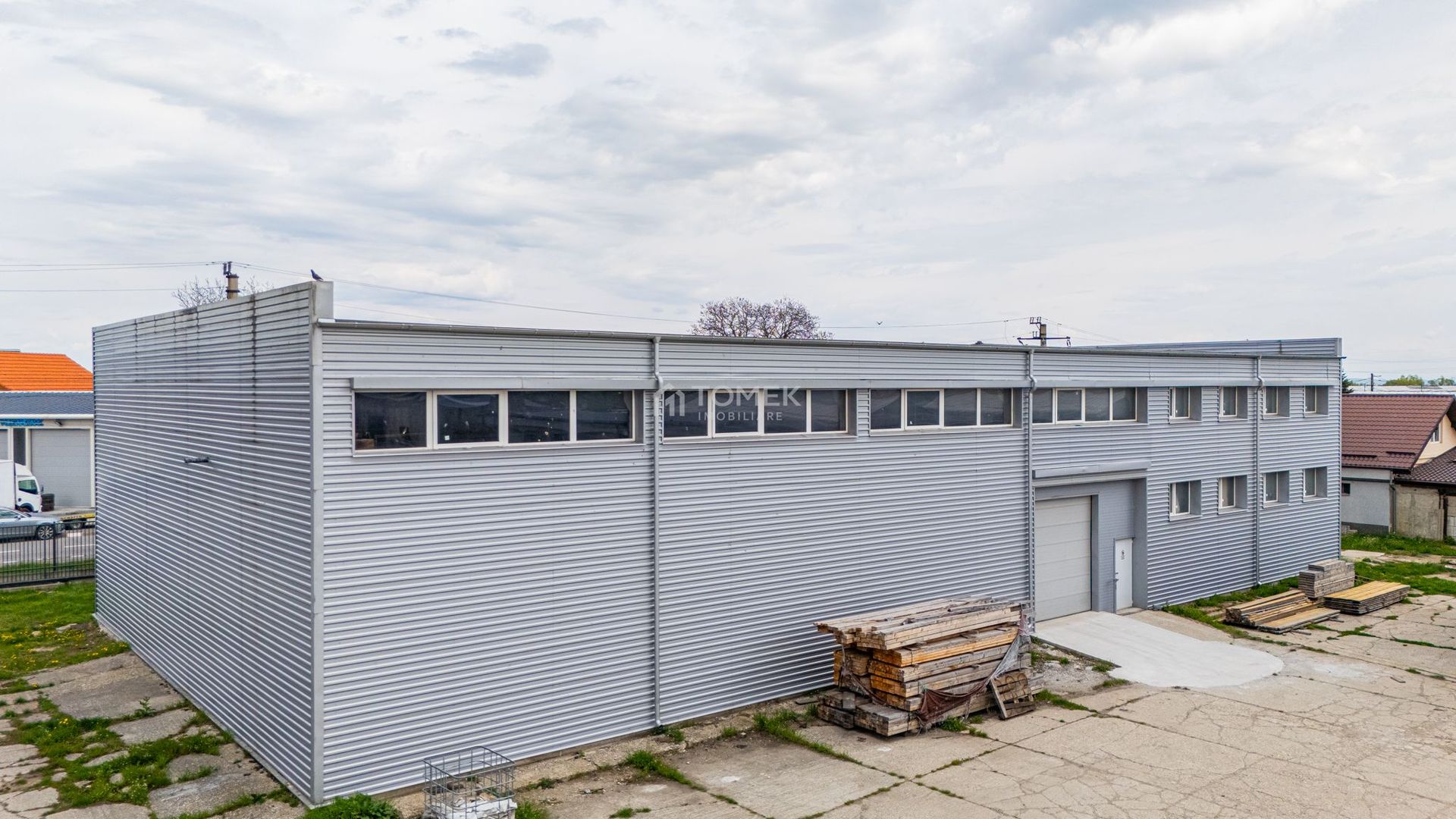 Hala industriala Codlea ,se poate impartii in doua - Poză 2