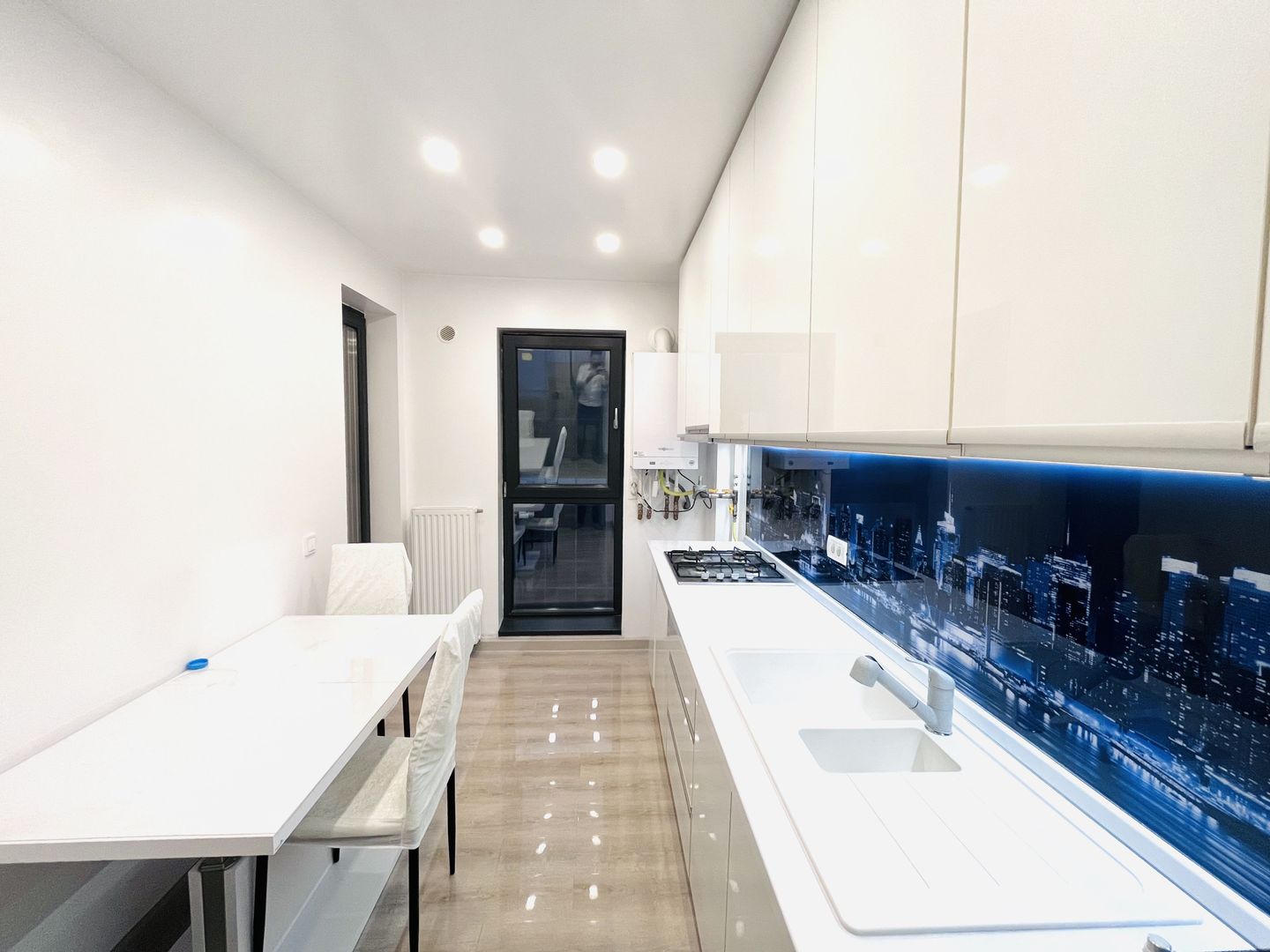 APARTAMENT DE LUX 3 CAMERE & BOXA & LOC PARCARE | FINISAJE PREMIUM - Poză 3