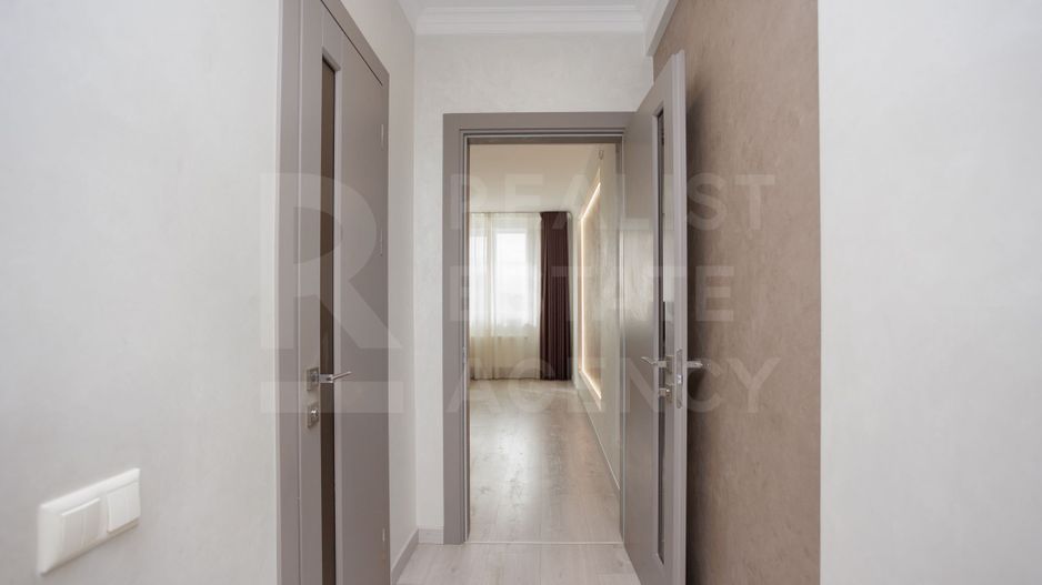 Spre vînzare apartament spațios, 2 dormitoare și living, sec. Botanica - Poză 21