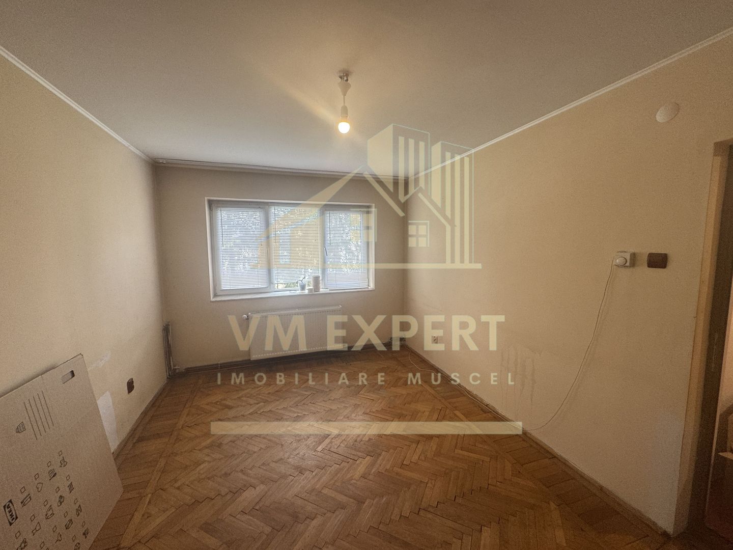 APARTAMENT 2 CAMERE ETAJ 2 CAMPULUNG - Poză 3