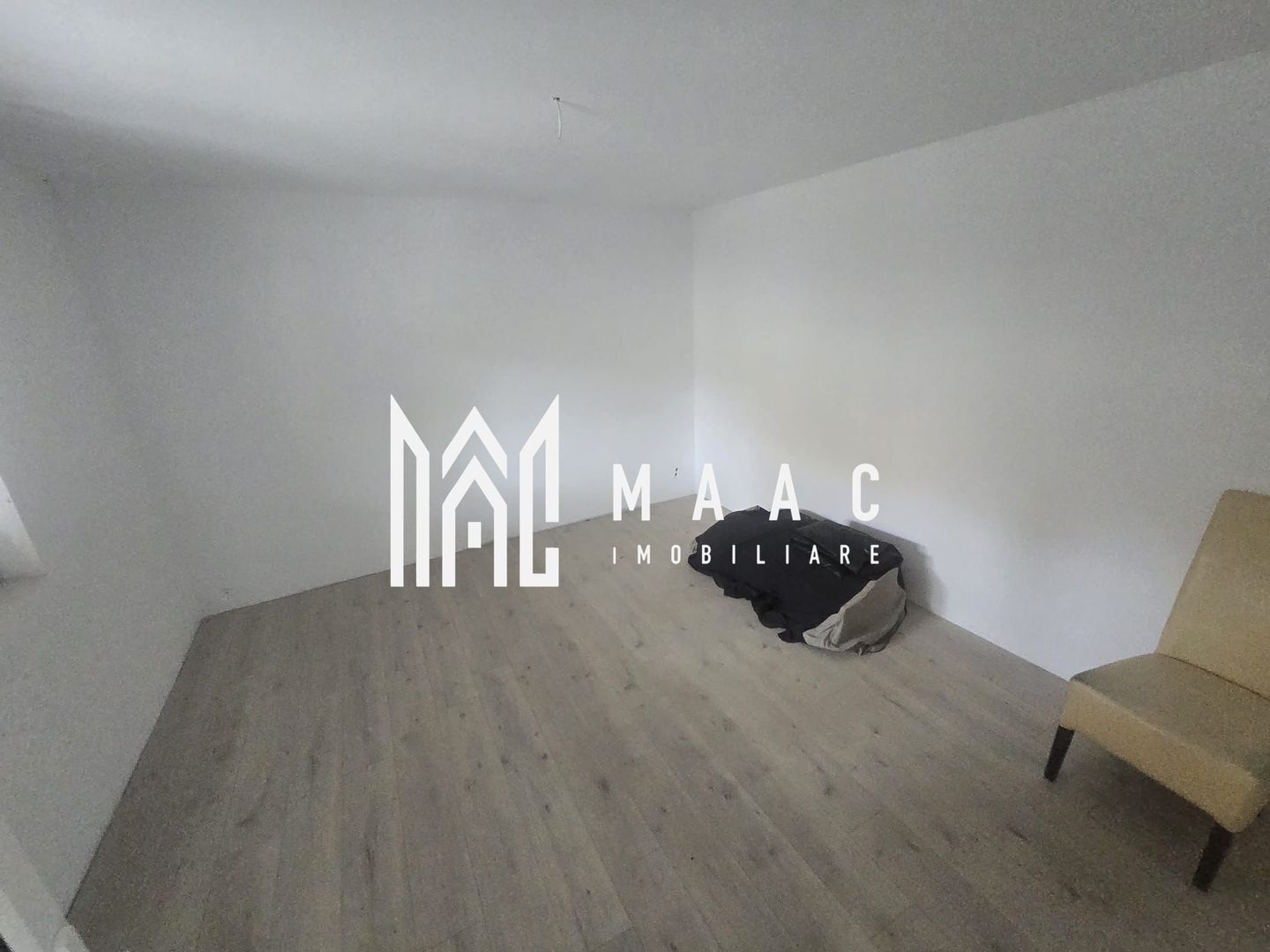 Casa de vanzare 3 camere Aciliu - Poză 2