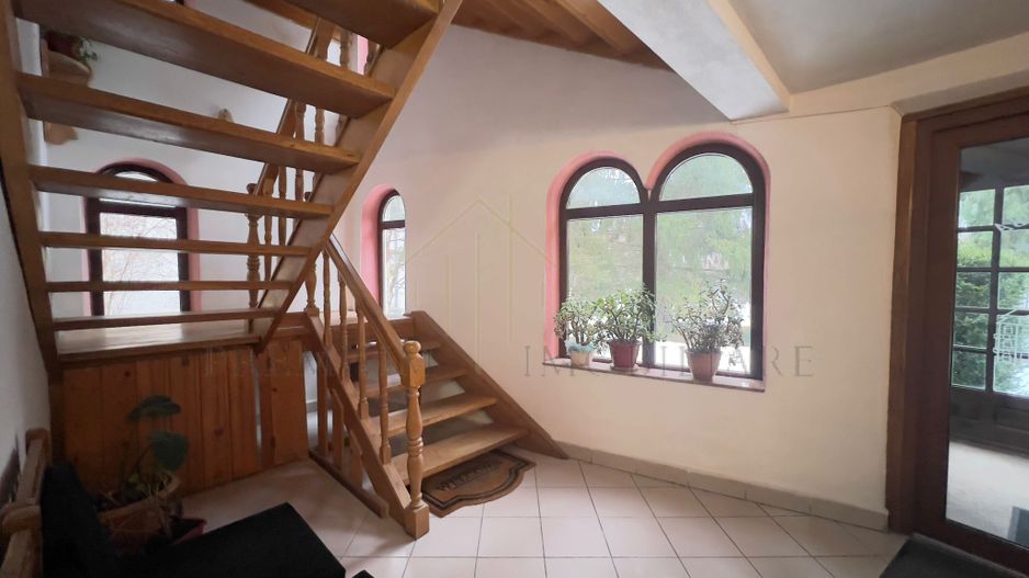 Hotel / Pensiune de vânzare în Central, Slanic-Moldova - Poză 7