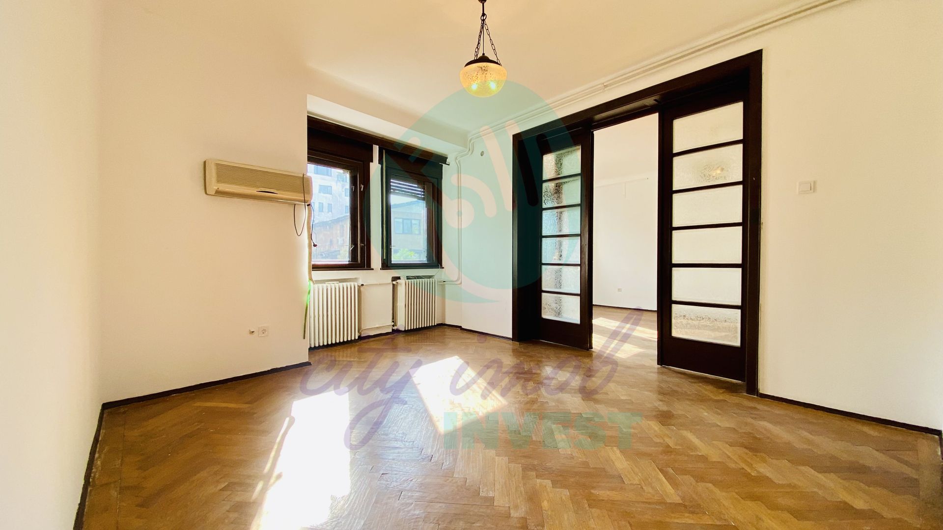 Apartament spatios cu 4 camere - Banu Manta - Poză 1