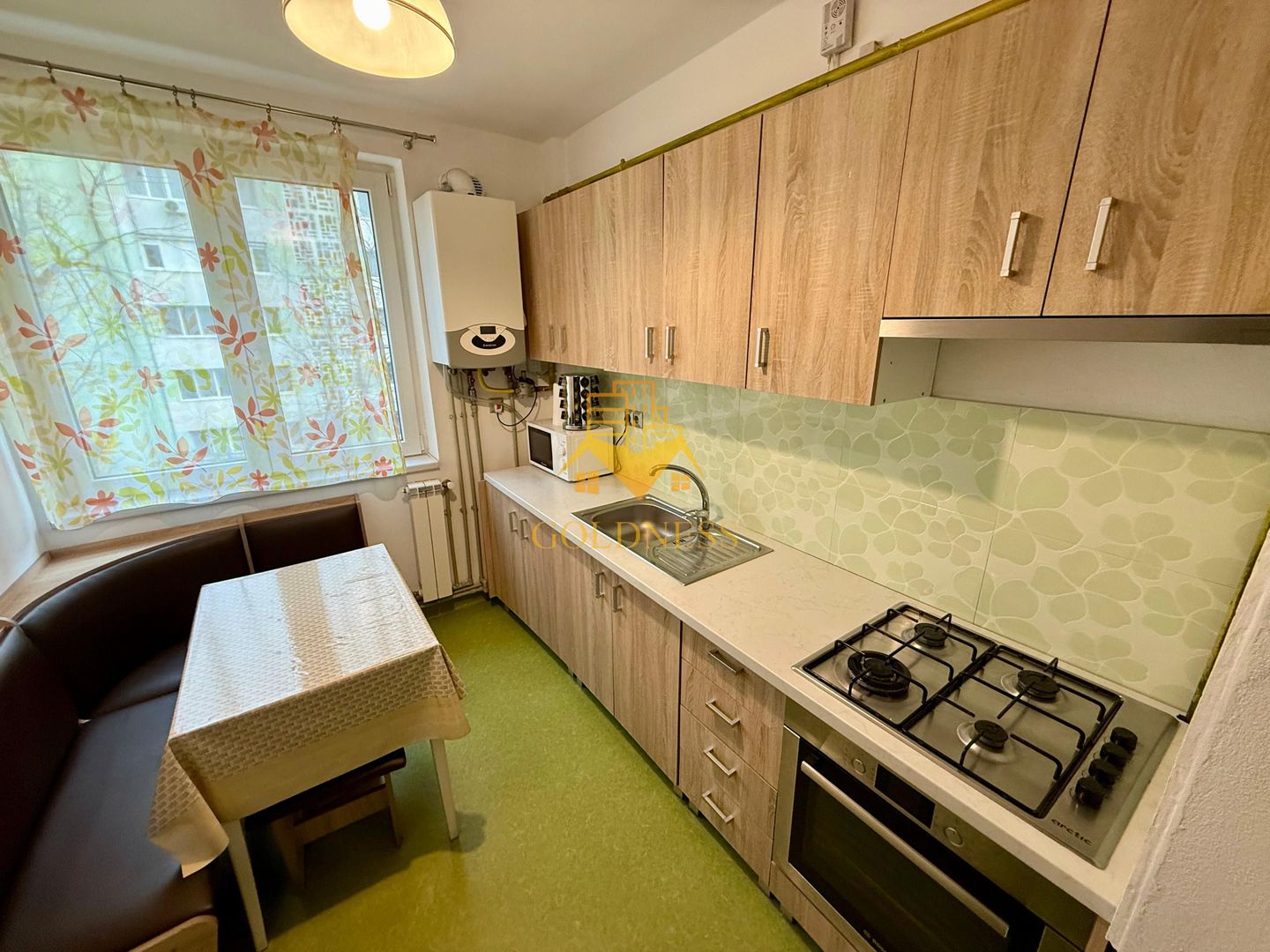 2 camere semidecomandate, balcon, Zona Centrala, Piata Abator, Lukoil - Poză 5