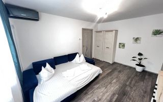 Apartament 2 camere, renovat 2026, central Podu Ros, cu loc de parcare inclus - Poză 2