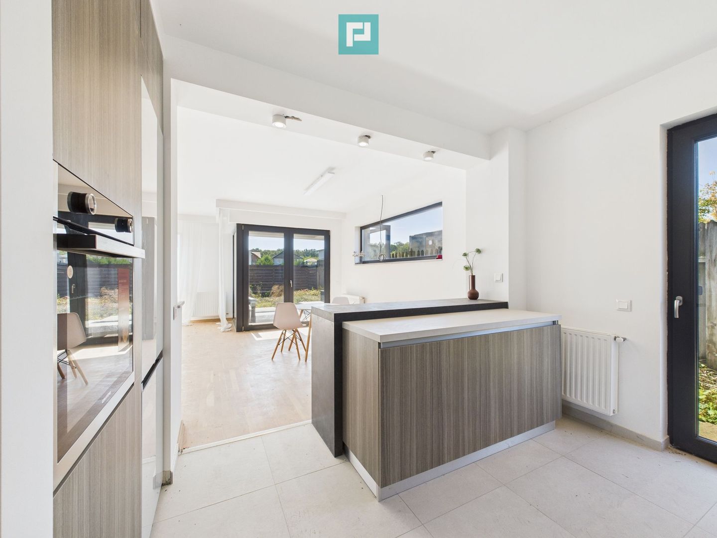 Casă modernă cu 3 dormitoare și curte spațioasă în Corbeanca - Poză 7