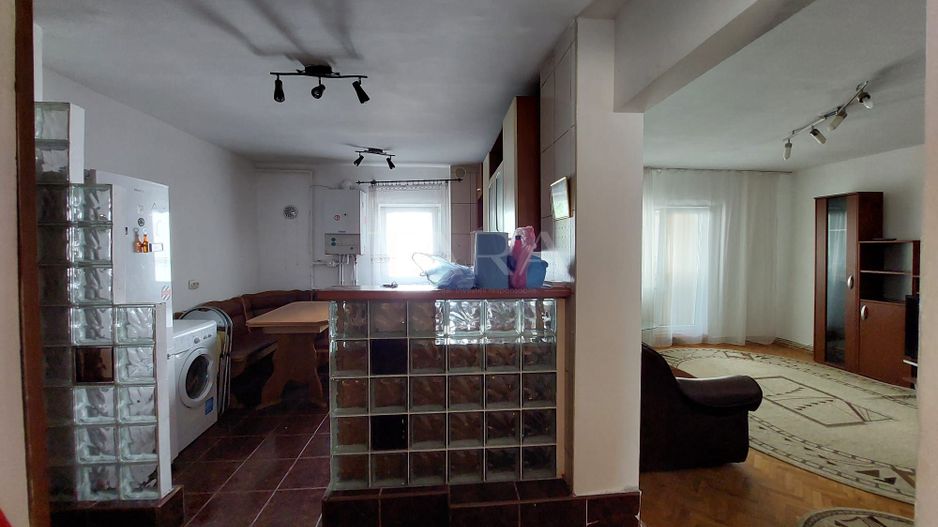 Apartament cu 4 camere de inchiriat in Manastur. - Poză 4