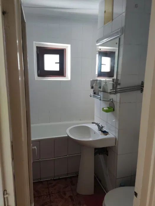 Apartament 3 camere, Micro 17 - Poză 3