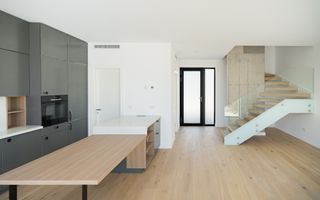 Inchiriere vila 3 camere in Amber Forest - Poză 1