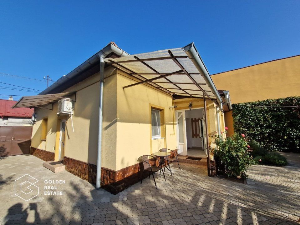 Casa frumos amenajata, 4 camere, 2 bai, curte proprie, zona linistita, Gradiste - Poză 2
