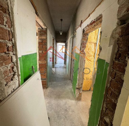 Casa 3 camere, ultracentral, fara trafic auto, Campina, Prahova - Poză 10