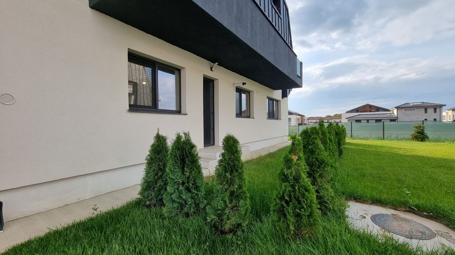 De vanzare apartament 2 camere cu gradina - Poză 1