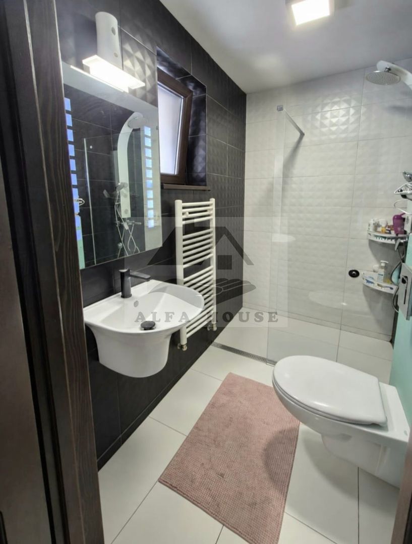 Apartament cu 4 camere in casa - zona Centrul Civic - Poză 6