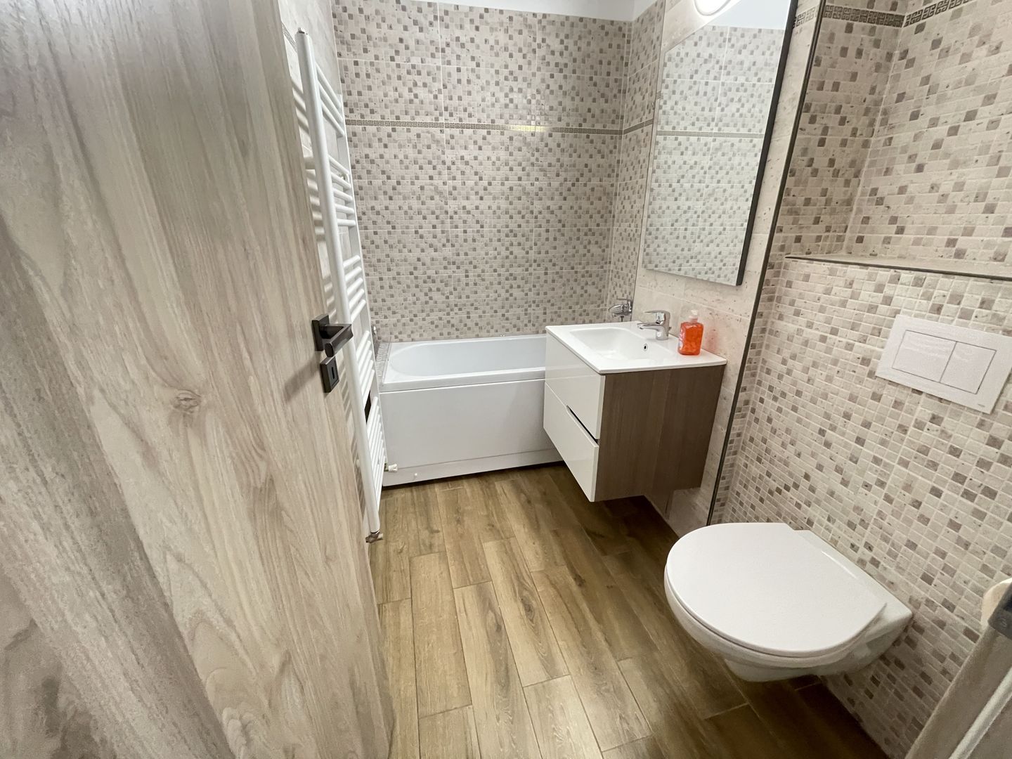 Amenajat complet, mobilat și utilat, totul nou - Poză 22