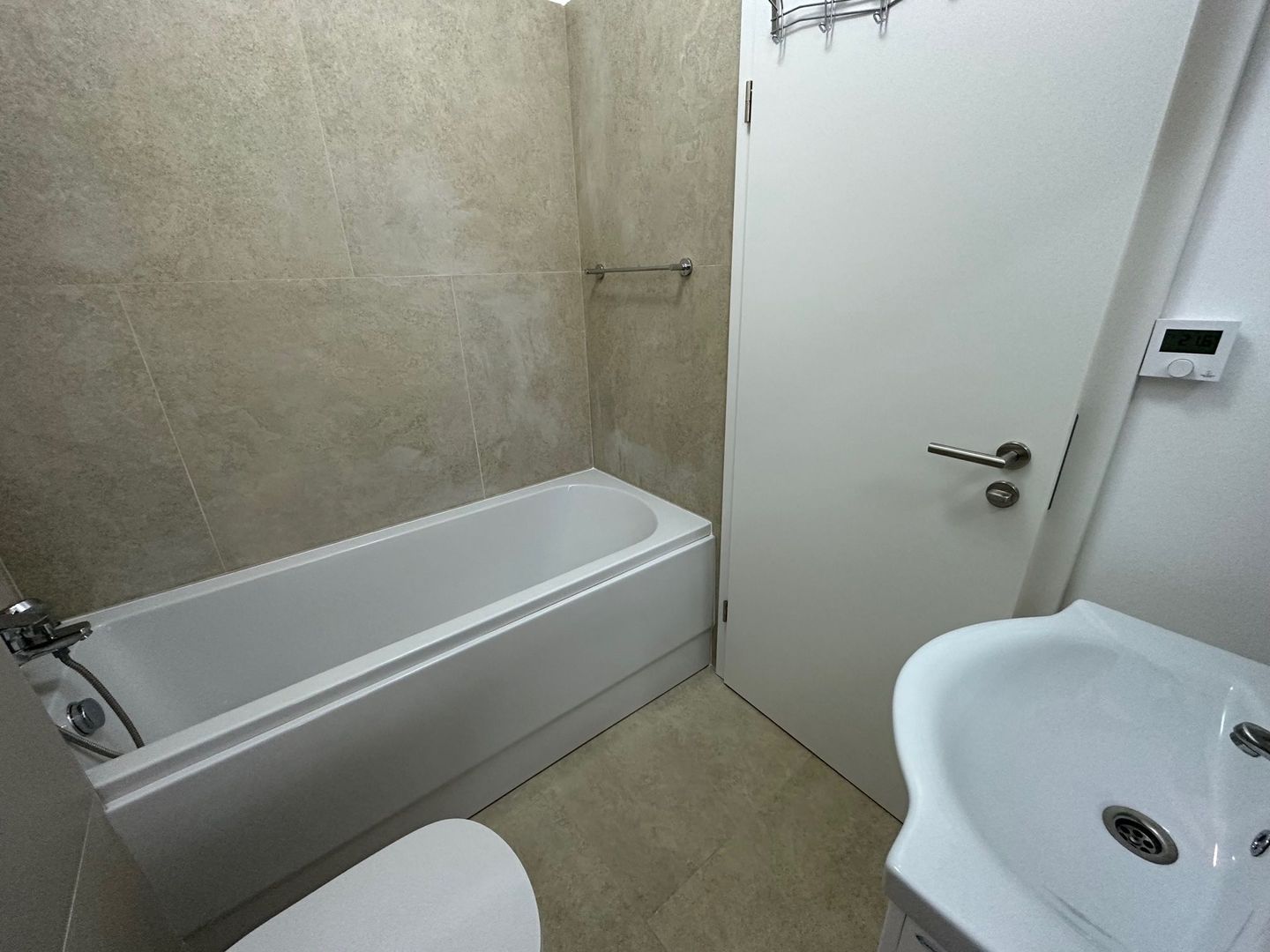 Apartament 3 camere in zona Braytim - Poză 6